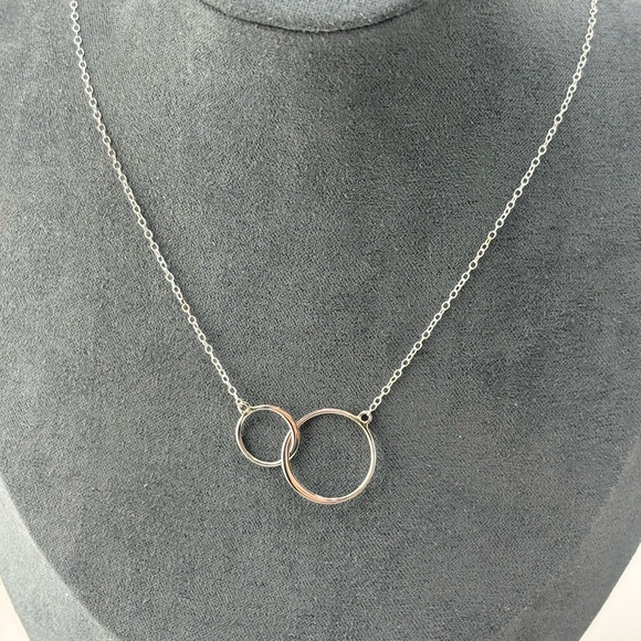 Sterling Silver Linked Circle Necklace - Picture 4 of 4